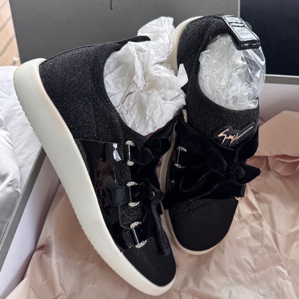 Giuseppe Zanotti Maggie Glittery Velvet Slip On Sneakers W/ Rhinestone Size 7.5